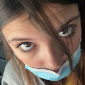 Meet your Posher, Izz